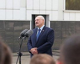 Лукашенко пришлось объяснить задержание людей из штаба оппонентки