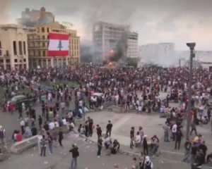 Вибух в Бейруті: в Лівані багатотисячні мітинги, протестувальники увірвалися до двох міністерств