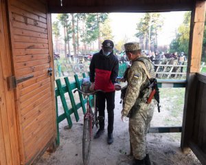 Беларусь закрыла 3 пункта пропуска на границе с Украиной