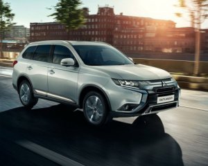 Чому Mitsubishi припиняє постачати кросовери в Європу
