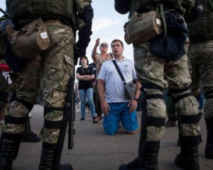 У Білорусі ОМОН вискакує на протестувальників зі &quot;швидких&quot;