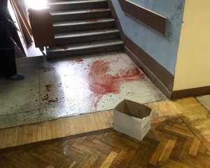 Депутата облили кровью перед заседанием