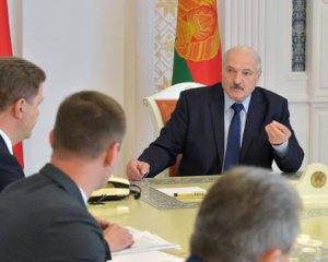 Лукашенко хоче обговорити протести в країні з Путіним