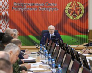 Лукашенко заговорил о российских войсках в Беларуси
