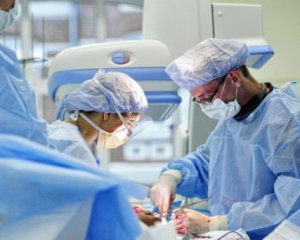 Чоловік, якому вперше в Україні здійснили трансплантацію підшлункової залози від неродинного донора, помер