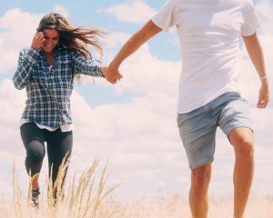 Как парням перестать ревновать девушек