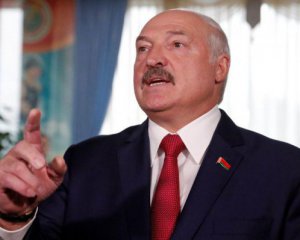 Лукашенко лякає Білорусь тим, що новий президент введе війська НАТО