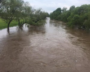 Закарпатье подтапливает. Вода в реках поднимется