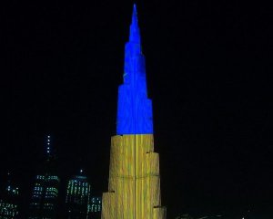 Самый высокий в мире небоскреб засветился цветами украинского флага