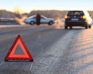 П'яна водійка на Smart влетіла в Land Rover