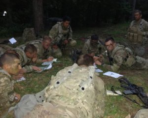Перемир'я на Донбасі: бойовики активізувалися