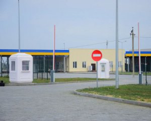 Яким категоріям українців Угорщина дозволяє в'їзд