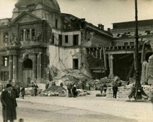 Во Львове разбомбили вокзал и церковь