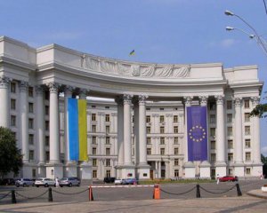 МЗС України офіційно відреагувало на отруєння Навального