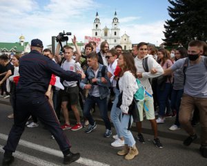 Протесты в Беларуси: задержанным студентам присудили более 200 суток ареста