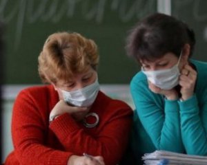 Українських вчителів збираються страхувати від коронавірусу - прем&#039;єр-міністр
