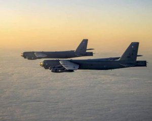 Американские бомбардировщики B-52 впервые пролетели над Украиной