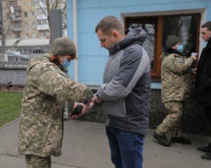 В українському війську стрімко збільшується чисельність хворих на Covid-19