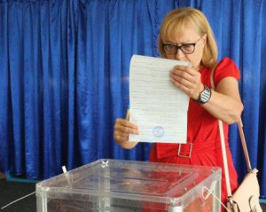 60,5% українців не хочуть перенесення місцевих виборів - опитування