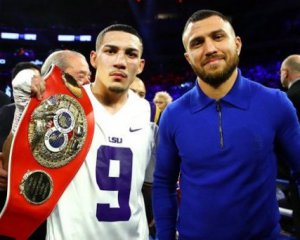 Ломаченко та Лопес підписали контракт на проведення бою