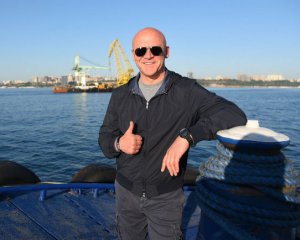Труханов поблагодарил специалистов за демонтаж "Делфи" с одесского пляжа