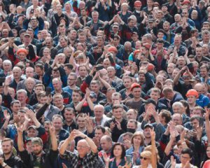 У Мінську збирається марш до резиденції Лукашенка