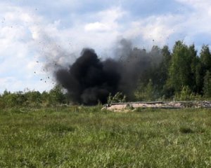 На Донбассе украинский боец подорвался во время инженерных работ
