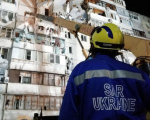 Взрыв на Позняках: когда жители разрушенного дома смогут забрать вещи