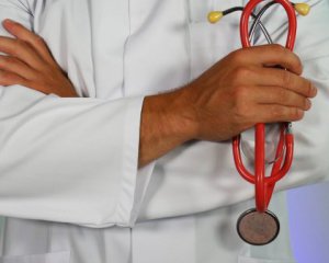 Лікарям екстреної допомоги підвищать зарплати до 22 тис. грн