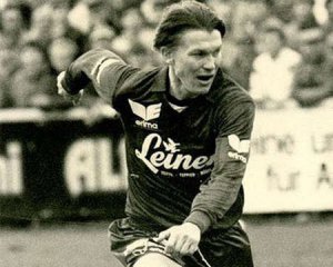 Блохин сравнил свою зарплату из деньгами Зинченко