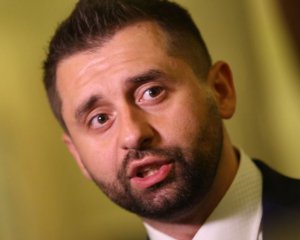 "Як можна бути міністром і обласним депутатом у пандемію?" - Арахамія розкритикував Степанова