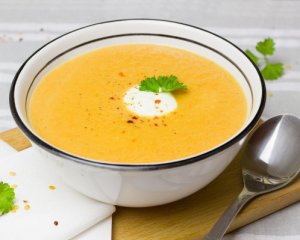 Не только чай: как приготовить морковно-имбирный суп