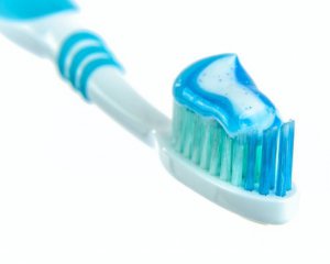 В каких дачных делах не помешает зубная паста и ополаскиватель для полости рта