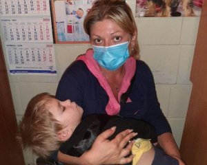 2-річного хлопчика від кулаків п&#039;яної матері врятували перехожі: дитина в лікарні