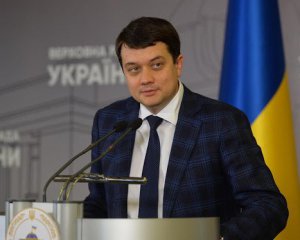 Недоцільно здійснювати кадрові зміни у Кабміні - Разумков