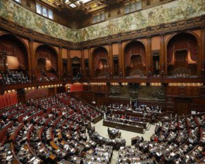 Італійці вирішили скоротити кількість депутатів