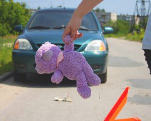 Скутерист збив 2-річну дівчинку