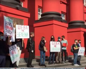 "Слугам" нічого не загрожує за порушення закону в Університеті Шевченка - експерт