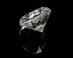 В Україні виростили найбільший у світі алмаз