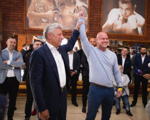 Боксер Узелков пошел на выборы от партии Медведчука