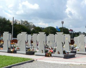 Погибших за Украину будут хоронить на военном кладбище