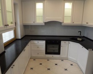 "Помили, витерли і як нова" - як обрати вдалу стільницю для кухні