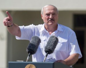 Киевский национальный университет не лишил Лукашенко звания почетного доктора