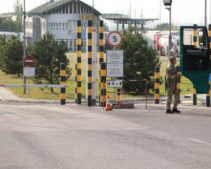 Україна скасувала заборону на в'їзд іноземців