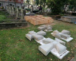 У Польщі взялися за відновлення могил українських воїнів