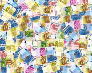 Опрос показал отношение украинцев к деньгам МВФ