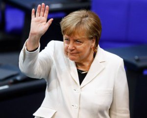 Меркель хочет прекратить огонь в Нагорном Карабахе - СМИ