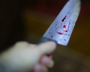 Напад із ножем у Польщі: школярка накинулась на інших учениць ліцею