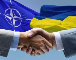 Украина должна быть в ЕС и НАТО, Россия - агрессор: результаты опроса