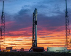 Запуск ракеты Falcon 9 отменили за две секунды до старта